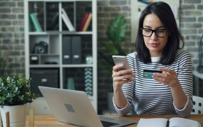 Češi nakupují online častěji, ne dráž. A polovina kvůli špatné platbě odejde jinam
